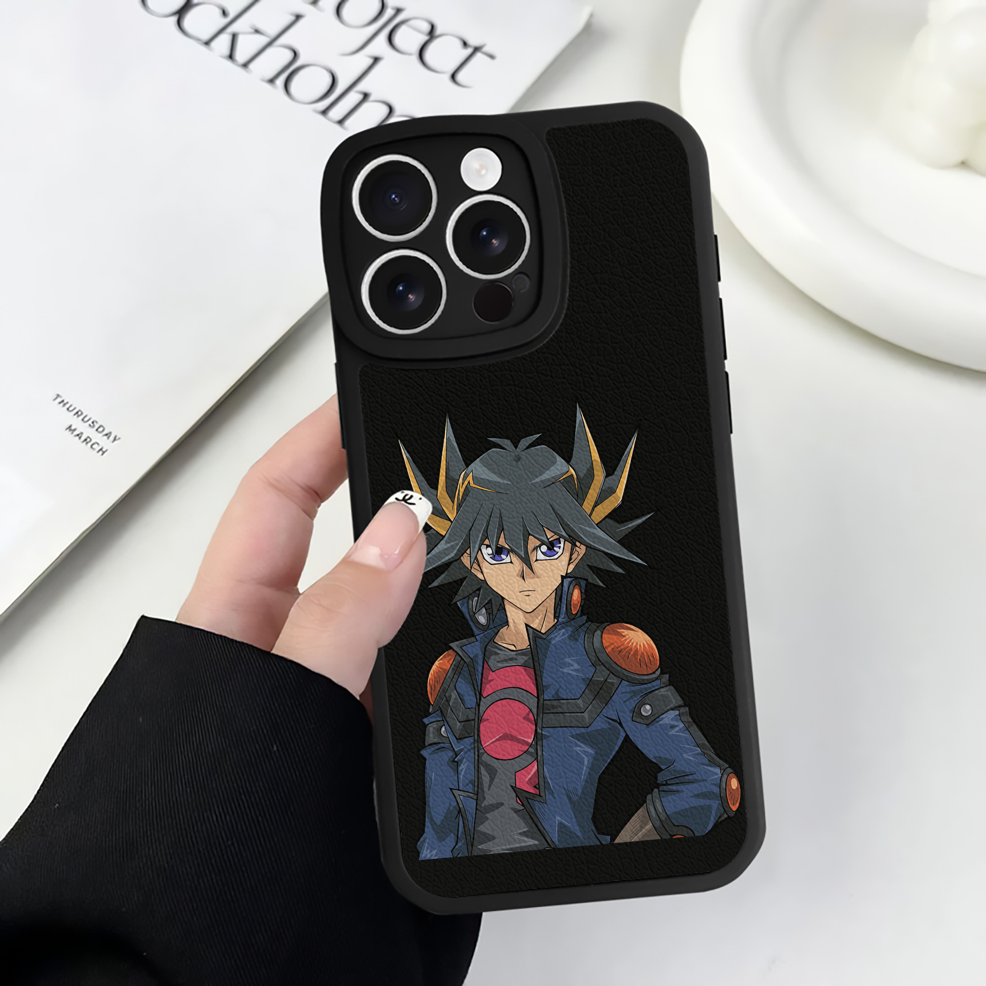 遊☆戯☆王 Yu-Gi-Oh! 【iPhone 16シリーズ対応】シリコンスマホケース（レザー調） 材質：シリコン